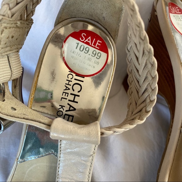 Michael Kors T Strap Cream Heel - Picture 5 of 8